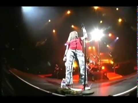 Avril Lavigne ”Fuel” From the MTV lcon performance