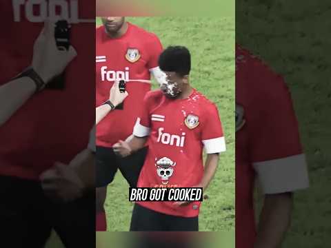 El ÁRBITRO se pasó con el SPRAY 💀