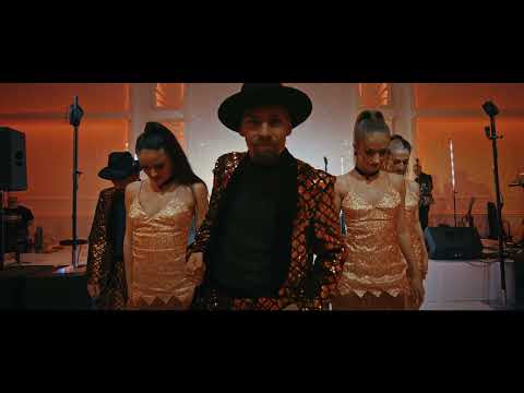 ''Hey! Pachuco! '' - The Mask Soundtrack - Royal Crown Revue - live on event  / BEAT BABES