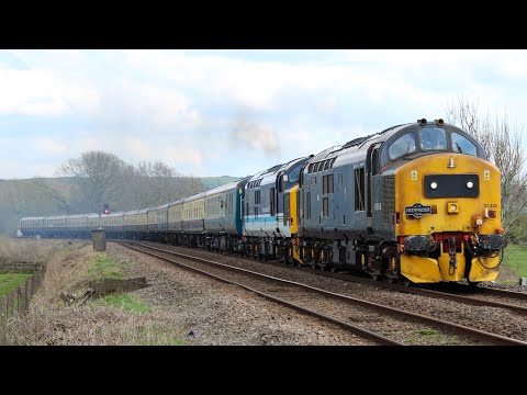 Class 37422+37425 Thrash and Clag past Niffany Crossing on a railtour