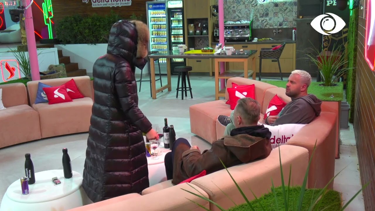 Kur nuk ke cigare bëhesh shok me gjithkënd/ Luizi-Kiarës