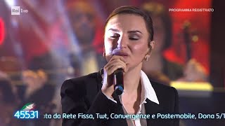 Arisa canta &quot;meraviglioso amore mio&quot; - Una voce per Padre Pio - 09/06/2023