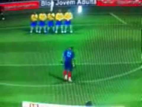 Golaço por debaixo da barreira. Ps2 Gleydson