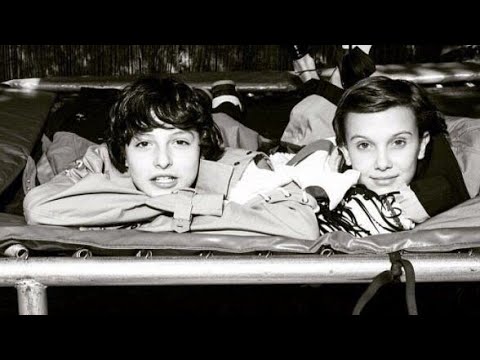 Millie e finn curtindo coisas de fillie e mileven 😁