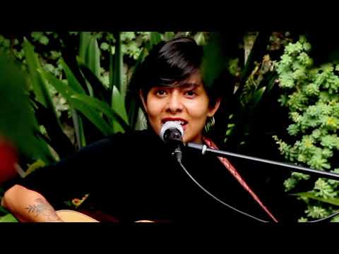 Sesiones Solares -  Mucho 'La Muchacha'.