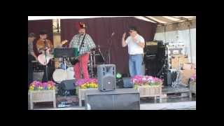 Taikahatut:  Jumppalaulu