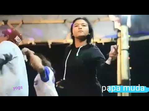 Joget paten yg sangat menghayati!!!!