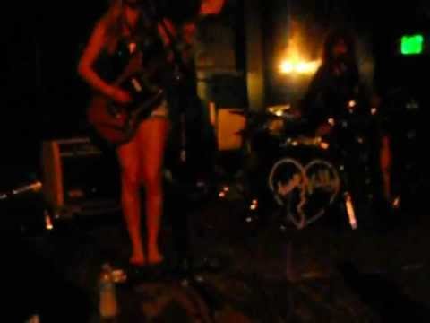 Deap Vally perform "Ain't Fair" @ Smell 6/8/12