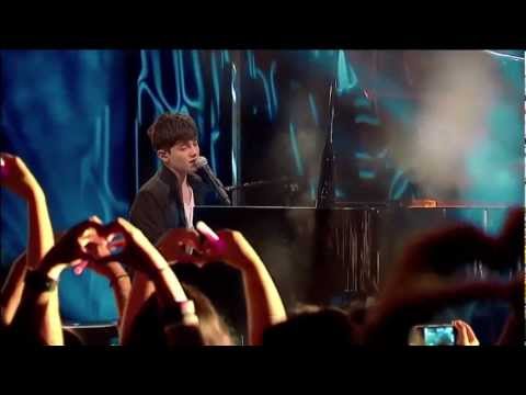 Greyson Chance - Waiting Outside The Lines (Live at MTV Sessions)