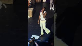 Download lagu Ruger🇳🇬 Performing 'Bounce' in London🇬🇧    #concert #afrobeat #rugerlyrics mp3