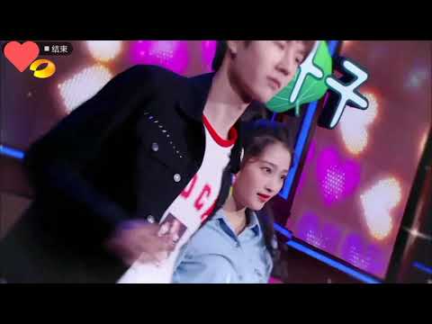 [Day Day Up] Wang YiBo - flirtatious dance (2017.02.17)