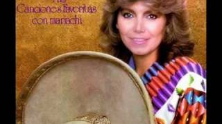 Estela Nuñez canta con Mariachi El golpe traidor