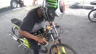 Download lagu AKSI GERY PERCIL SETTING MOTOR DRAG JADUL SPROT 140CC YAMAHA TOUCH mp3 Download lagu AKSI GERY PERCIL SETTING MOTOR DRAG JADUL SPROT 140CC YAMAHA TOUCH mp3