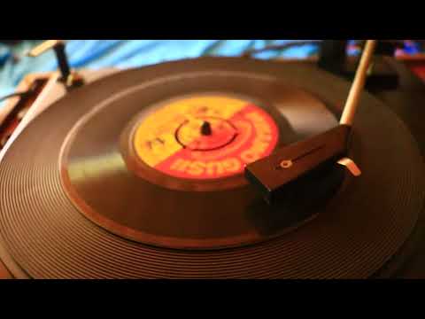 EBITINA.MWAMOGUSII 9 SIDE A JAMES SENEMA NA JOHN SESE. GUCHA BOYS BAND