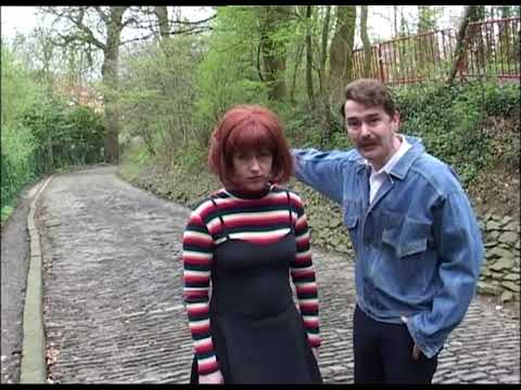 In De Gloria S02E07 - Videopost - De bermpoepers (4)