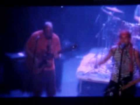 Malá bílá vrána - Malá bílá vrána - Lola běží s bajonetem (Live in Prag 2009)
