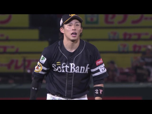 【5回裏】飛びついた!! ホークス・野村勇 抜けそうな打球にダイビングキャッチでアウト!! 2025年9月25日 東北楽天ゴールデンイーグルス 対 福岡ソフトバンクホークス