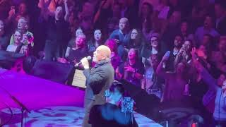 Download lagu Billy Joel - Uptown Girl With Christie Brinkley in audience singing to her Live @MSG on 04/26/2024. mp3 Download lagu Billy Joel - Uptown Girl With Christie Brinkley in audience singing to her Live @MSG on 04/26/2024. mp3