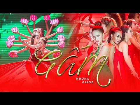 GẤM - HƯƠNG GIANG hát ca khúc tự sáng tác, trổ tài múa lụa điêu luyện