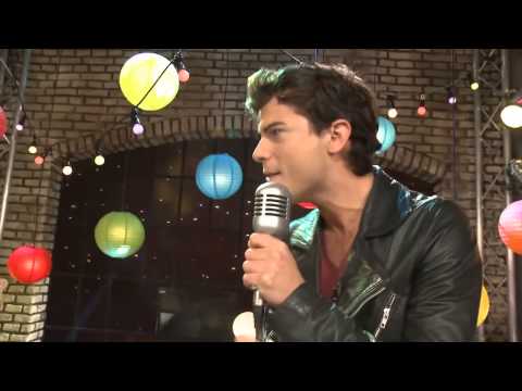 The U Mix Show  Lodovica Comello e Diego Dominguez cantano  Luz, cámara, acción