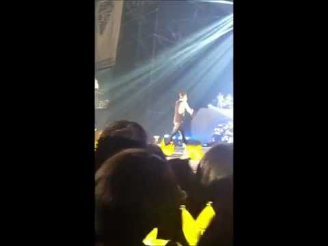 Big Bang Big Show 2012- Taeyang - Wedding Dress, Where U At (remix) Fancam