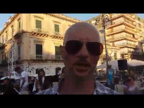 Dietro del quinte con Sebastiano Bell'Arte maestro della Banda di Avola