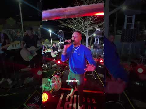 Dona @LuanSantana no arrocha fica gostoso demais 😍🔥 #lauzynhosantos #fly #nordeste #musica