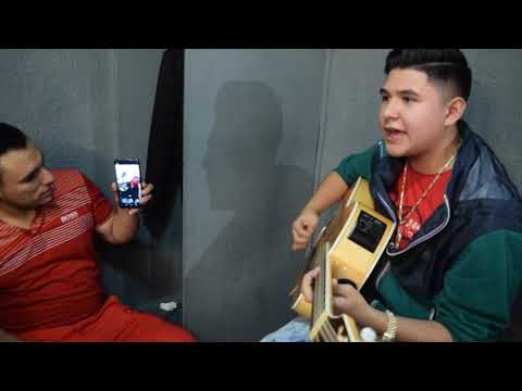 Axel Rodriguez- Ensayando en Camerinos con Los Buitres