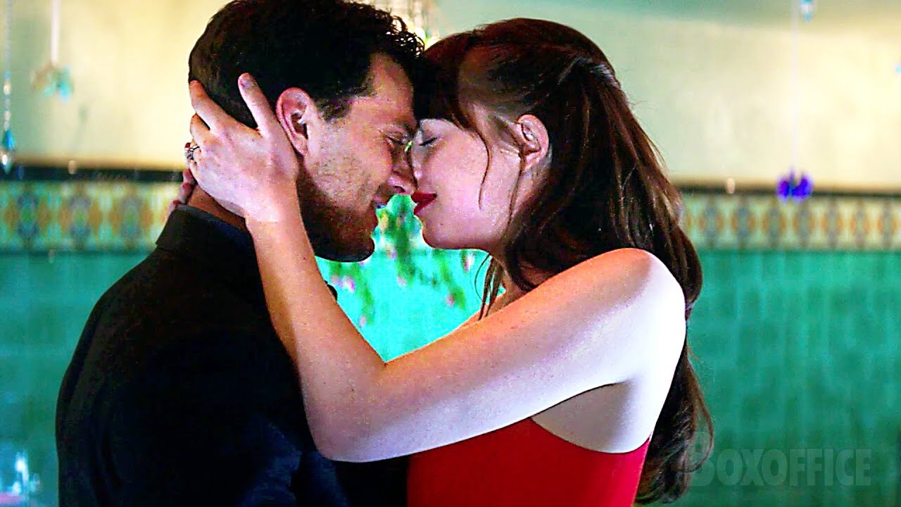 Christian Grey pede Ana em casamento | Cinquenta Tons Mais Escuros | Clipe