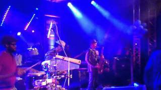 Ruud de Vries & Ungawa - Zithande, Freshlyground