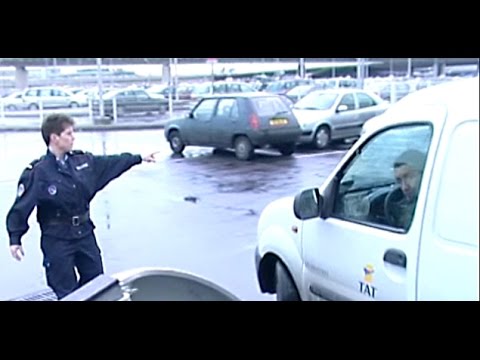 Contrôleur des douanes / Contrôleuse des douanes