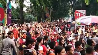 Download lagu Oren (The JakMania) Dari Kota Hujan Aja Dateng, masa iya kita kaga - Final Piala Presiden 2018 mp3 Download lagu Oren (The JakMania) Dari Kota Hujan Aja Dateng, masa iya kita kaga - Final Piala Presiden 2018 mp3