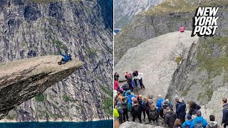 Take an ‘isolated’ selfie while hundreds of tourists wait and watch | New York Post