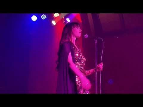 Chrysta Bell - 52 Hz (Live in SF 2019)