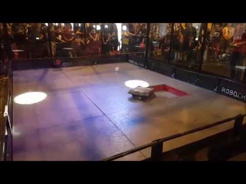 Omega vs Disturbance - Robot Arena @ Insomnia Gaming Festival