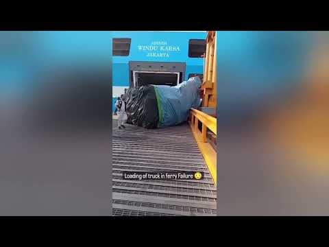 Boat Fails and Wins Best of The Week Part 255