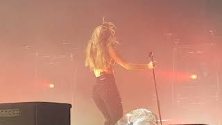 Zara Larsson-Make That Money Girl live AFAS Amsterdam