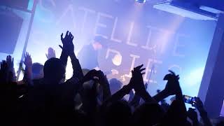 Satellite stories at 45 special. Last gig, last tunes. Kids aren&#39;t safe in the metro. 27.10.2018