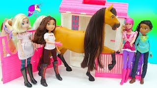 Giant Spirit Riding Free Lucky Feeding Horse Set with Pru, Abigail  Barbie Dolls