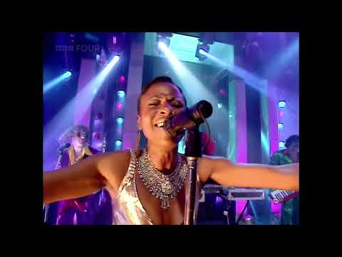 N Trance feat Ricardo Da Force - Stayin Alive (First Performance) - TOTP - 14 09 1995