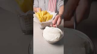 Download lagu Toum lebanese garlic paste 🧄#food Garlicpaste #lebanesefood mp3