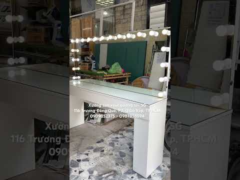 Bàn trang đIểm gắn đèn LED dàI 2 mét