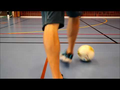 Fotboll Driv bollen framåt och finter