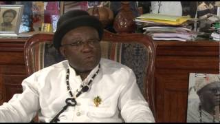 Sa Majesté Salomon Madiba Songue à MANEGE DU SAVOIR. Réalisation Martin KEE.