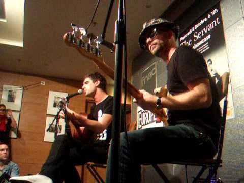 "Get Down" de The Servant (Dan Black & Matt Fisher)