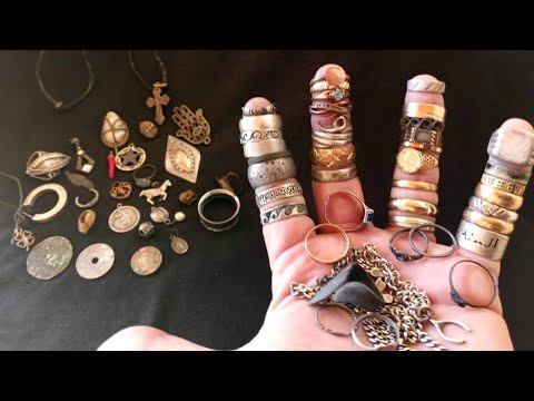 Metal Detecting Underwater BEST FINDS OF 2019