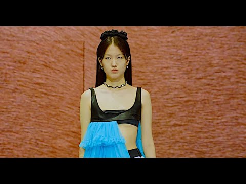 DEW E DEW E Fall 2022 Seoul - Fashion Channel