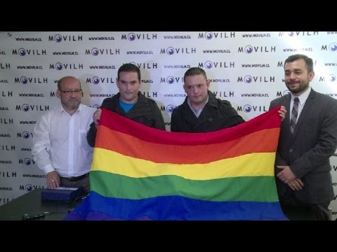 Policía gay chileno se unirá con su pareja bajo nueva norma