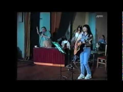 TREI SFERTURI IN CER - MADALINA AMON - CENACLUL " FLACARA"