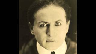 Circle Takes the Square - Houdini Logic (8-Bit)